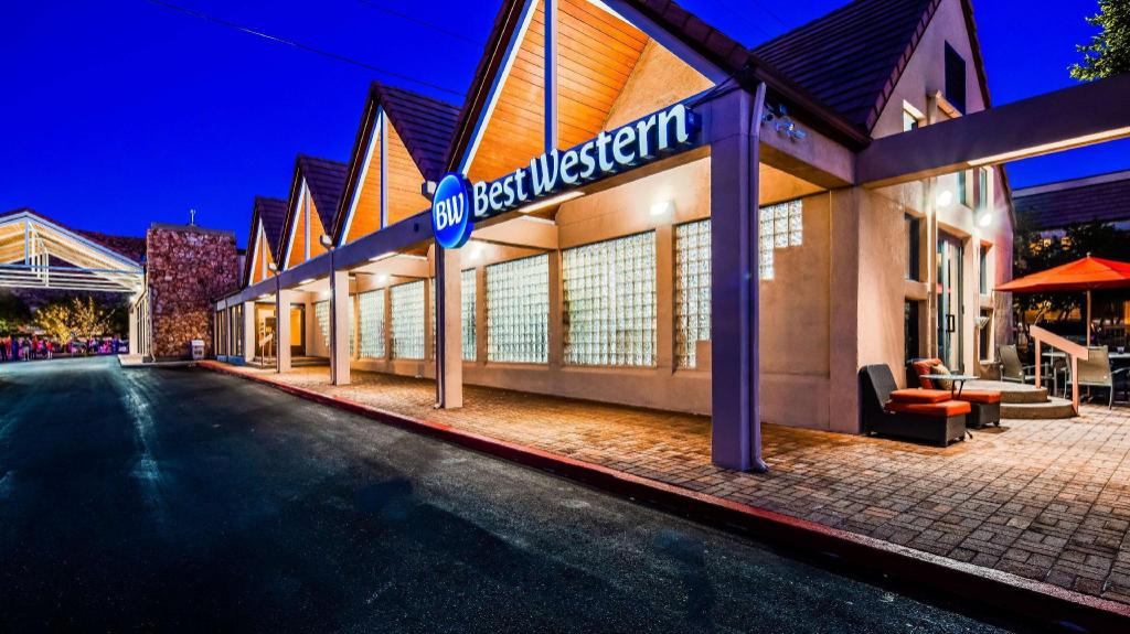 Best Western Town And Country Inn