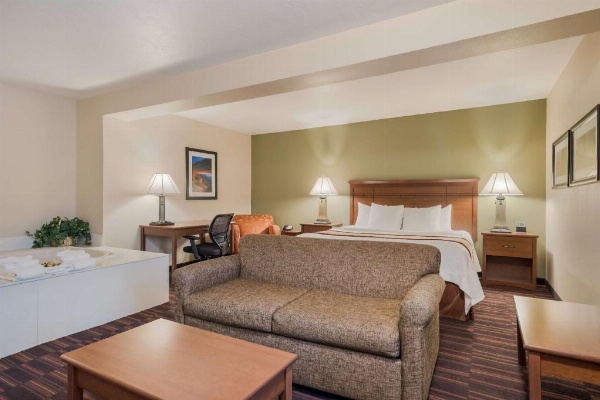 Best Western Town And Country Inn image 18