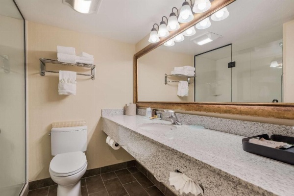 Best Western Town And Country Inn image 20