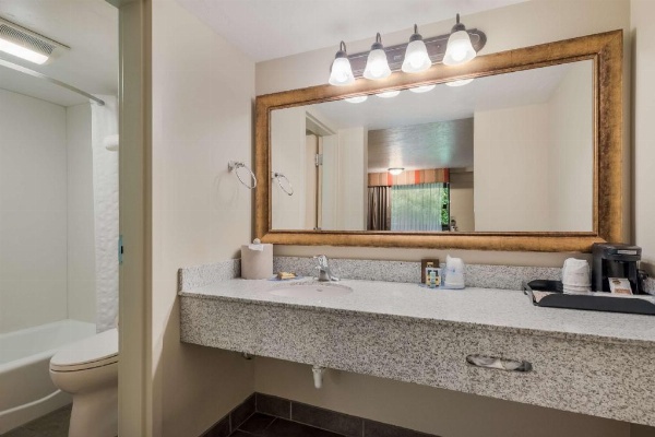 Best Western Town And Country Inn image 26