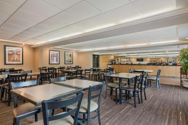 Best Western Town And Country Inn image 3