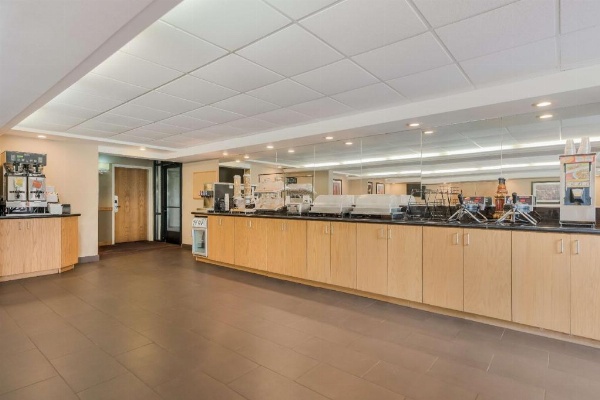 Best Western Town And Country Inn image 7